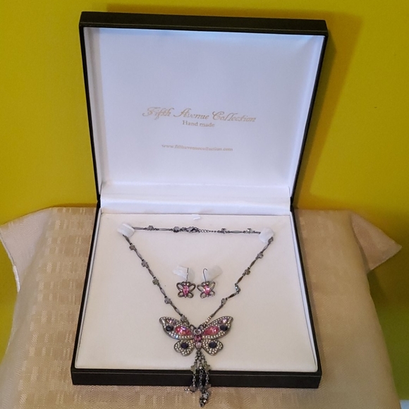 Necklace and Earring Set - Picture 1 of 3